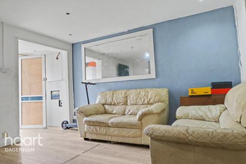 3 bedroom end of terrace house for sale, Robinson Road, Dagenham