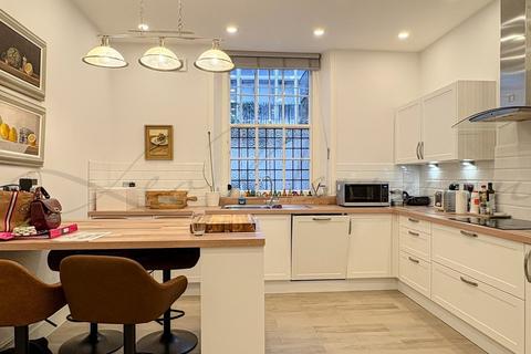 4 bedroom flat to rent, Carlisle Mansions, Carlisle Place, London, SW1P