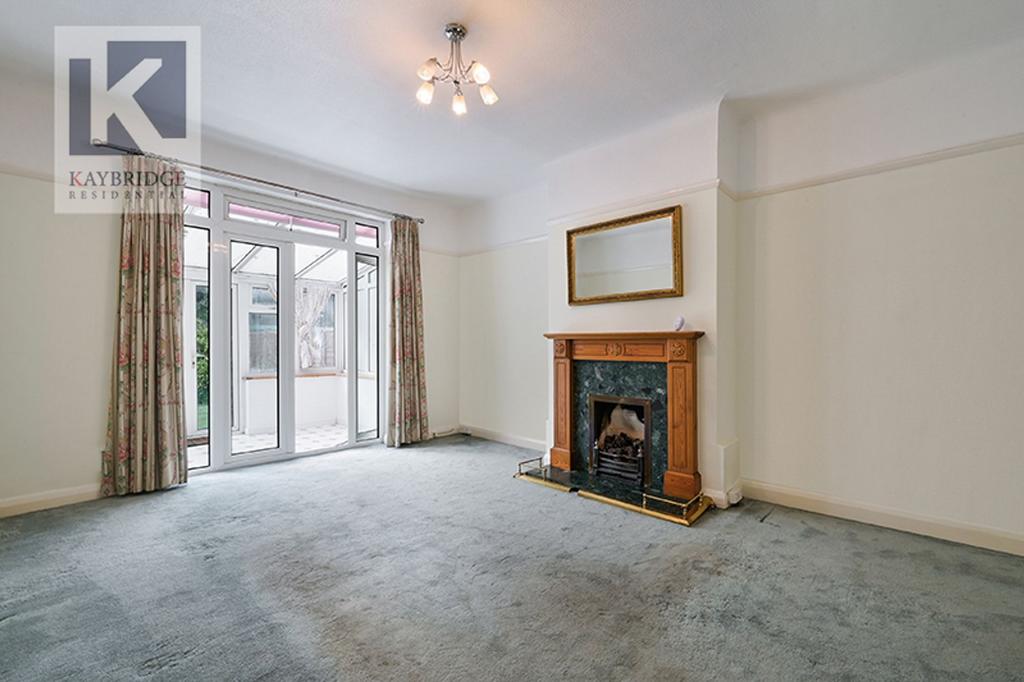 Lakehurst Road, Epsom - KT19 0 EL
