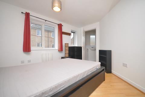 2 bedroom flat to rent, Parkinson Drive, Chelmsford, Essex
