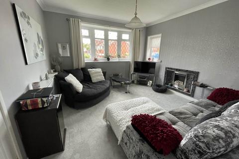 4 bedroom semi-detached house for sale, Derwent Drive, Chadderton