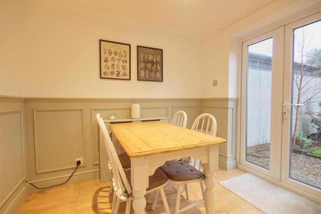 Dining kitchen