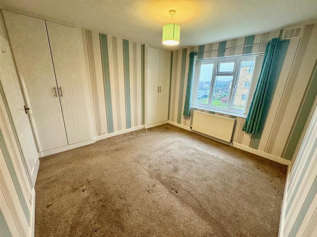 Bedroom 1b.jpg