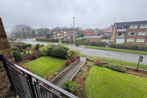 2 bedroom flat for sale, Weydale Avenue, Scarborough