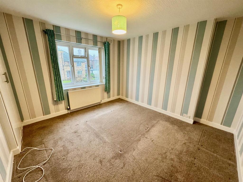 Bedroom 1.jpg
