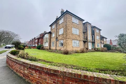 2 bedroom flat for sale, Weydale Avenue, Scarborough