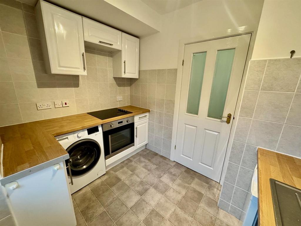 Kitchen 3.jpg