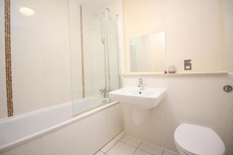 1 bedroom apartment to rent, Carnegie House, The Hub