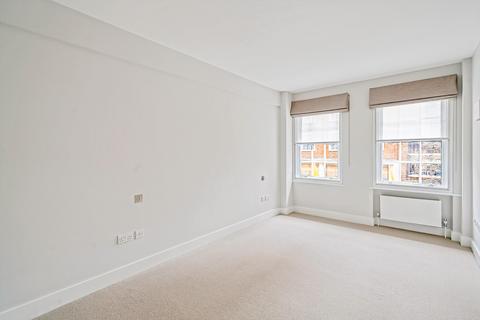 3 bedroom flat to rent, Sloane Street, London SW1X