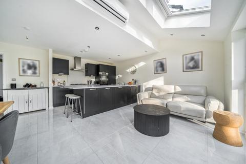 4 bedroom detached house for sale, Parker Green, Grantham, Lincolnshire, NG31