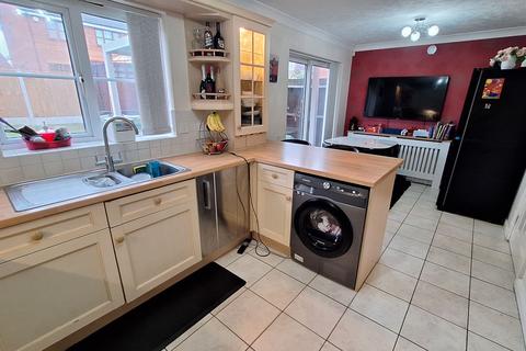3 bedroom detached house for sale, Northbourne Drive, Nuneaton, CV11 4GA