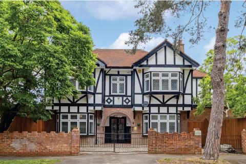 Hillview Road, Pinner, HA5