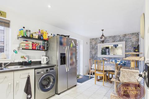 3 bedroom semi-detached house for sale, Plating Way, Roade, NN7 2QP