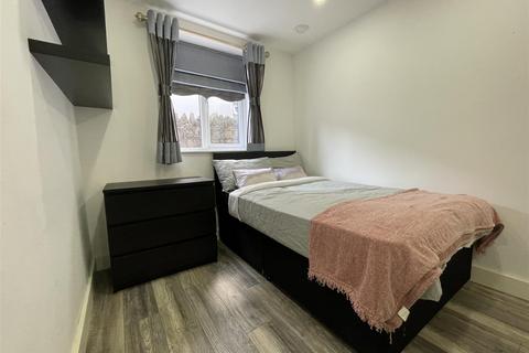 1 bedroom apartment to rent, The Parade, Roath, Cardiff