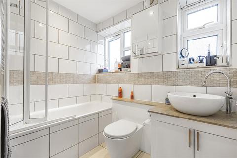 2 bedroom flat for sale, Horne Way, Putney, SW15