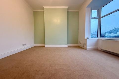 3 bedroom semi-detached house for sale, Leeds Road, Dewsbury