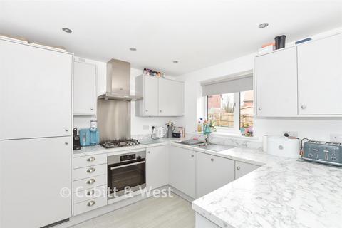 3 bedroom semi-detached house for sale, Teal Lane, Uckfield, East Sussex