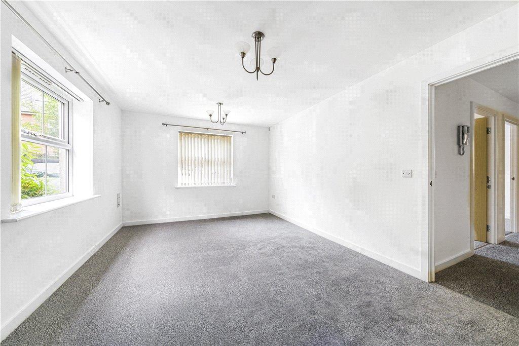 Sitting/Dining Room