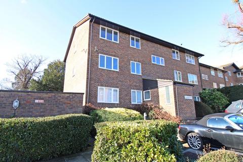 Kingsleigh Walk, Bromley, BR2
