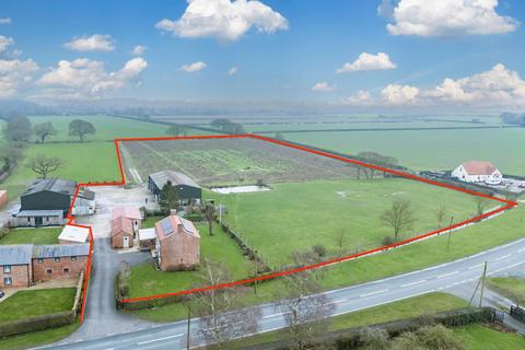 4 bedroom detached house for sale, Harlthorpe, East Yorkshire, YO8 6DW