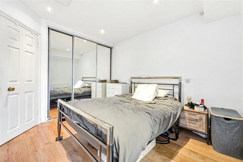 2 bedroom apartment to rent, Bridewell Place, London, E1W