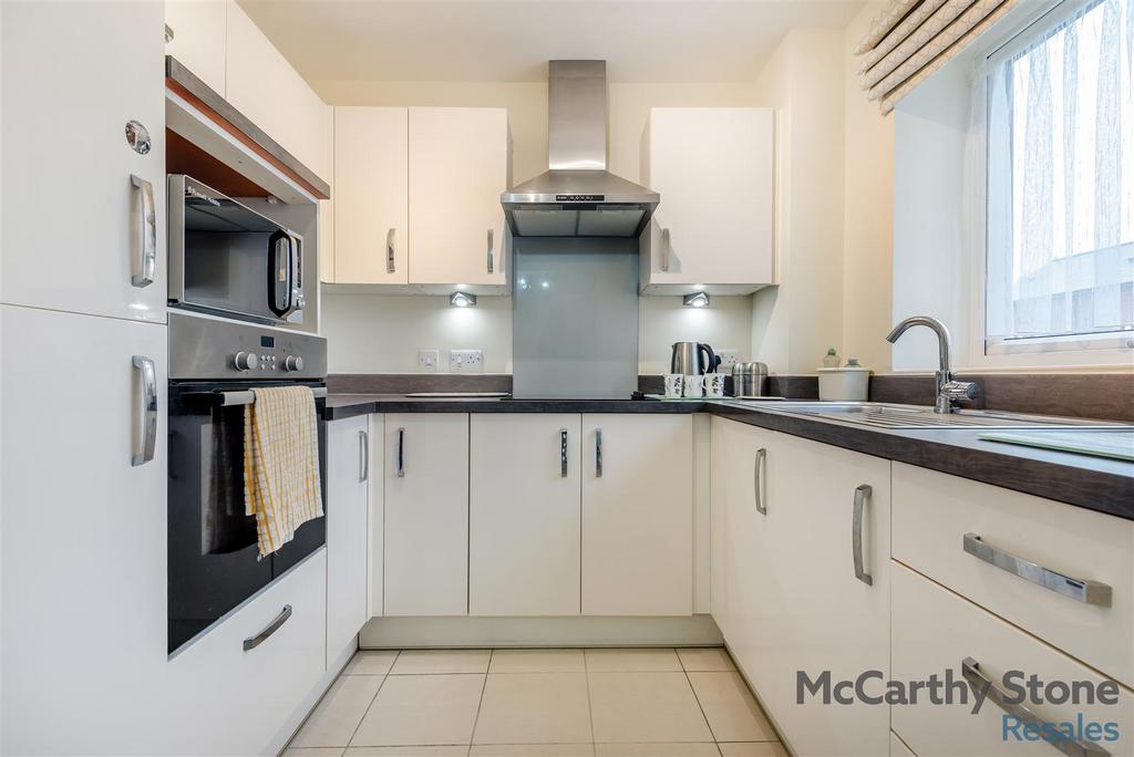 8678204-interior01.jpg