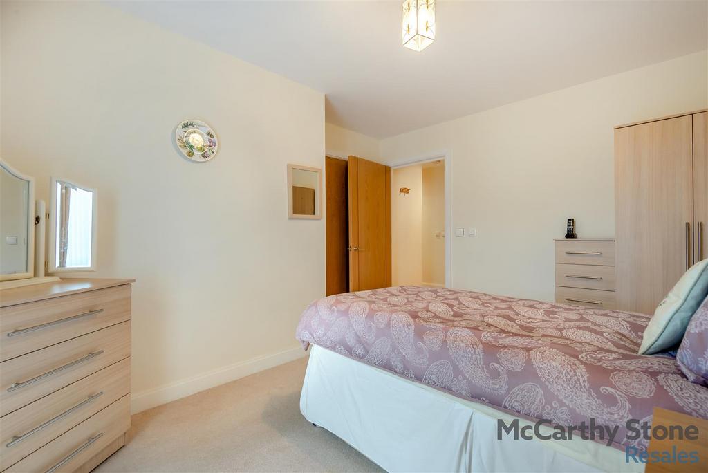 8678204-interior16.jpg