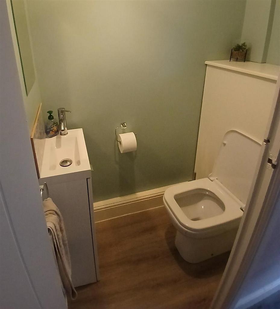 Wc.