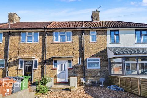 3 bedroom terraced house for sale, Valence Circus, DAGENHAM