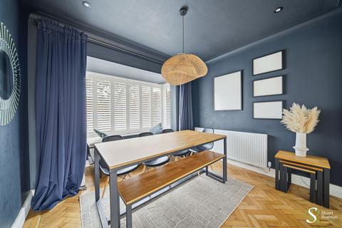 4 bedroom detached house for sale, Grove Park, Knutsford, WA16