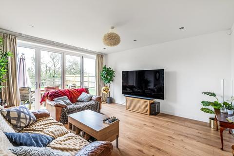 3 bedroom detached house for sale, Merlin Drive, Edenbridge, Kent, TN8