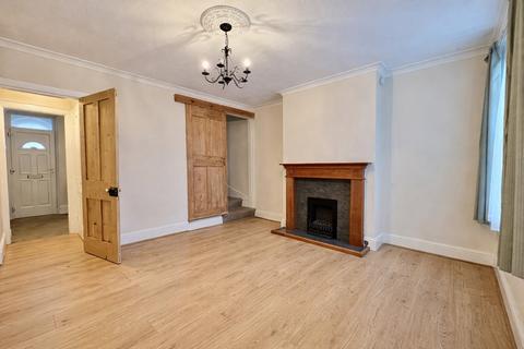 2 bedroom end of terrace house for sale, Dudley Road, Grantham, NG31