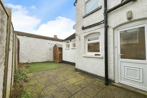 2 bedroom end of terrace house for sale, Dudley Road, Grantham, NG31