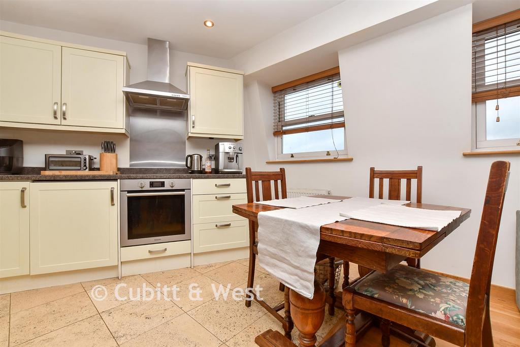 Lounge / Kitchen / Diner