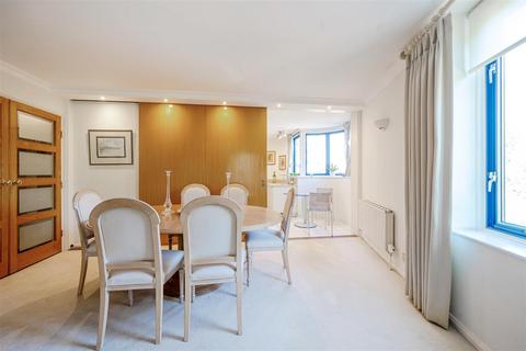 3 bedroom flat for sale, Firecrest Drive, Hampstead, NW3
