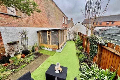 undefined, With PARKING & GARAGE - Rushton Road, Desborough