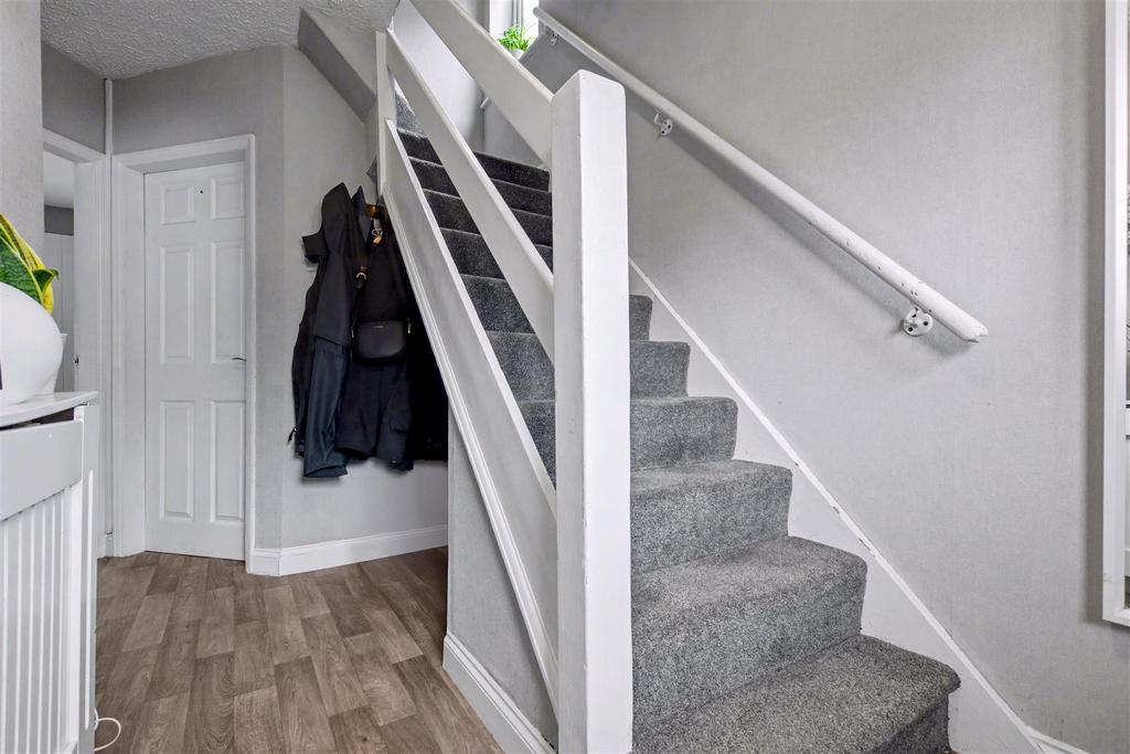 Entrance Hall 2.jpeg