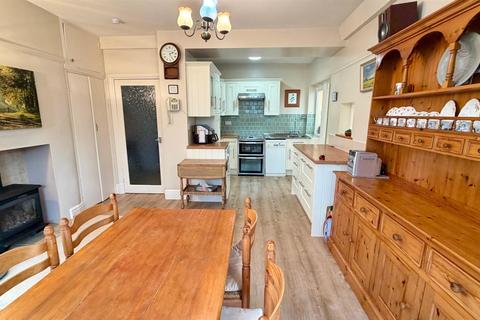 4 bedroom detached house for sale, Holyrood Avenue, Old Colwyn, Colwyn Bay