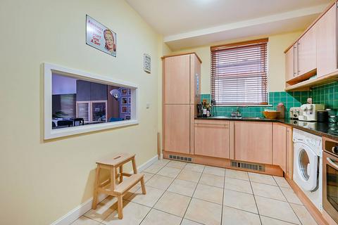 2 bedroom flat to rent, Grange Park, Ealing, London, W5