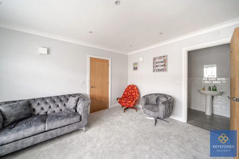 4 bedroom semi-detached house for sale, Moray Close, Romford, RM1