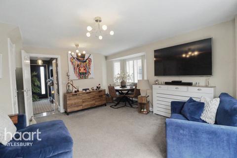 3 bedroom semi-detached house for sale, Collington Road, Aylesbury