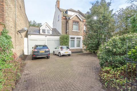 undefined, Fortis Green, London, N2