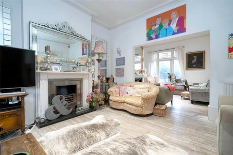undefined, Fortis Green, London, N2