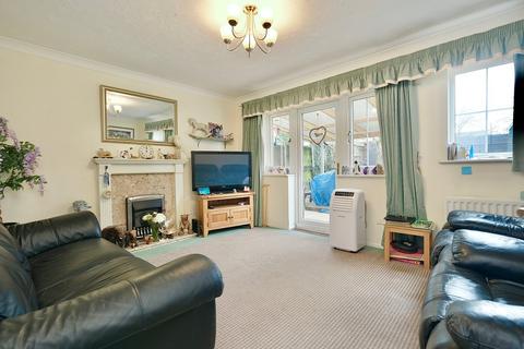 4 bedroom detached house for sale, Brigland Close, Stukeley Meadows, Huntingdon, PE29