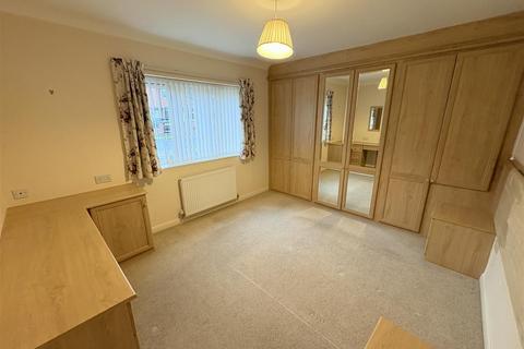 3 bedroom bungalow to rent, Teesdale Avenue, Darlington