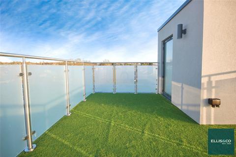2 bedroom penthouse for sale, Wickliffe Avenue, Finchley, N3