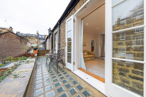 1 bedroom mews to rent, Lucerne Mews, Notting Hill Gate, London, W8