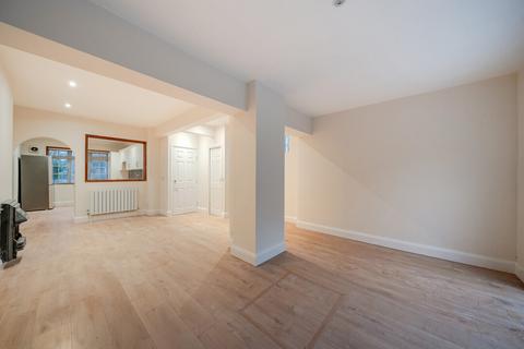 undefined, Commonside East, Mitcham CR4