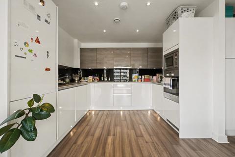 2 bedroom flat for sale, Essex Wharf, London, E5