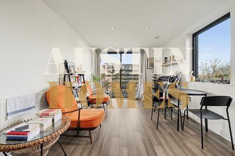 2 bedroom flat for sale, Essex Wharf, London, E5
